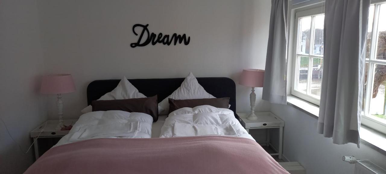 Apartmenthaus Alte Boerse Carolinensiel Bagian luar foto